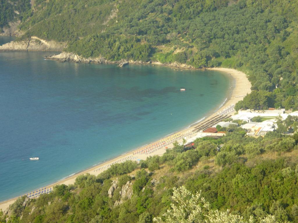 Lichnos Babis Taverna & Rooms Парга Екстериор снимка