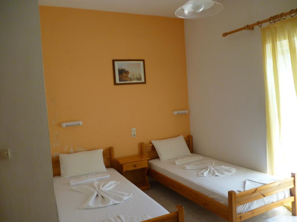 Lichnos Babis Taverna & Rooms Парга Екстериор снимка