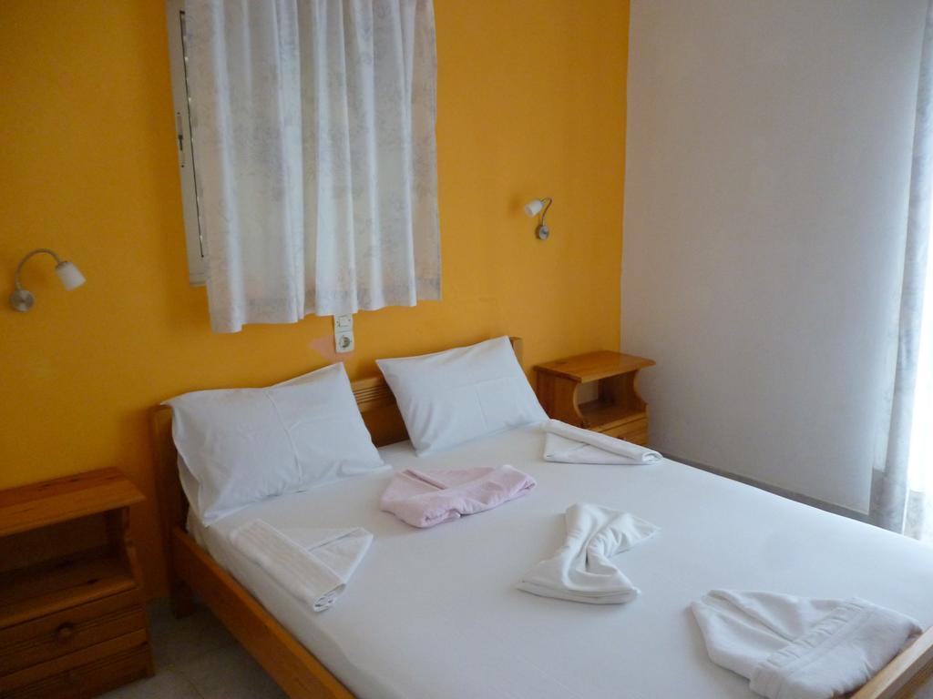 Lichnos Babis Taverna & Rooms Парга Екстериор снимка